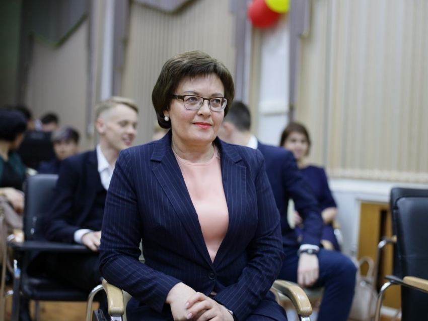 Наталья Бянкина поздравила социальных работников с профессиональным праздником